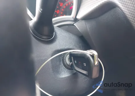 2014 Scion Tc 10 Series/Monogram z USA, uszkodzony, nr VIN JTKJF5C71E3072185